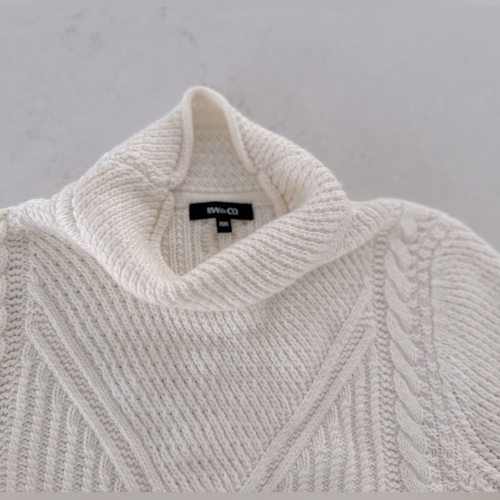 Cream color cable knit sweater size M